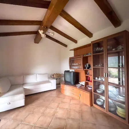 Holiday home Villetta Singola Di Pietro E Lucia *