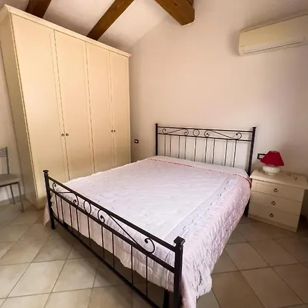 Holiday home Villetta Singola Di Pietro E Lucia Vaccileddi